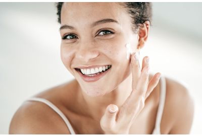 Tretinoína: qué es, para qué sirve y cómo usarla correctamente